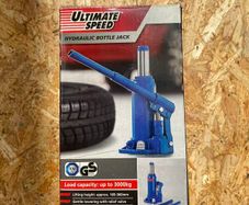 Hydraulic Bottle Car Jack & Halfords Advanced Breaker Bar
