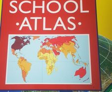 Folens Post Primary school Atlas (u.p.s.)
