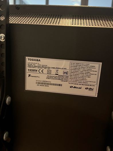 Toshiba 32 Inch TV with Remote and Stand