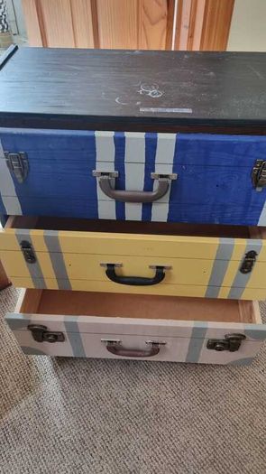 Chest of drawers