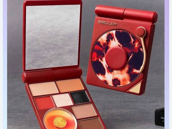 Sheglam eye and blush palette
