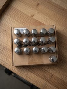 Lug Nuts x20 M12x1.5 Tapered