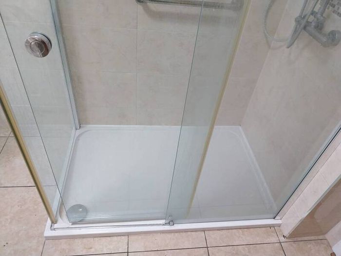 shower unit