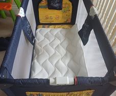 travel cot
