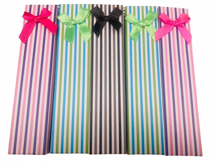Folding Velour Necklace Displays