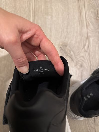 Guess sneakers for woman size 5uk