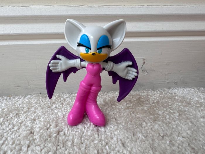 Burger King 2025 Sonic The Hedgehog Shadow approx. 7.5 cm. Used Please see photos