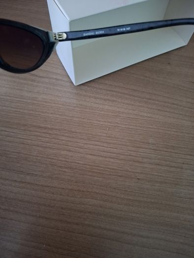 NWT Etnia Q Barcelona Hand Made Ladies  Sun Glasses
