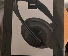 Bose 700 Noise Cancelling Headphones