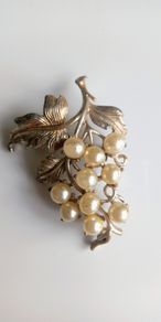 Vintage grape cluster statement brooch pin 20g