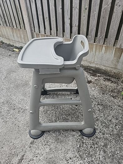 Rubbermaid commercial high chair