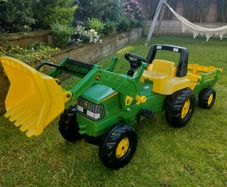 Rolly Junior John Deere with front loader and trailer