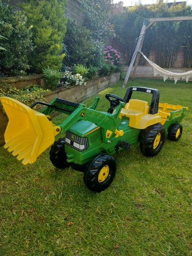 Rolly Junior John Deere with front loader and trailer
