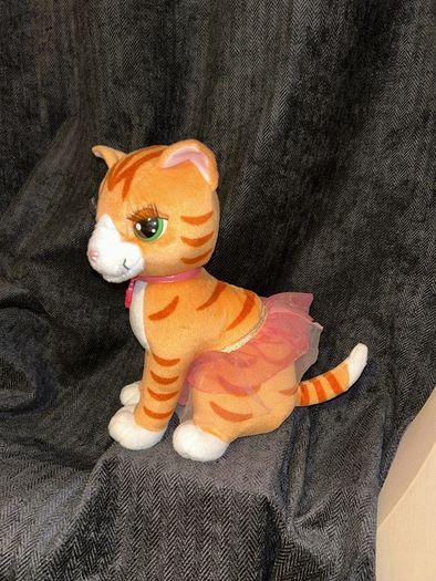cat  Mattel Barbie