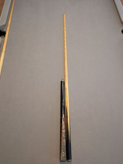 Riley England "Paul Hunter" Signature Series 2-Piece Snooker Cue