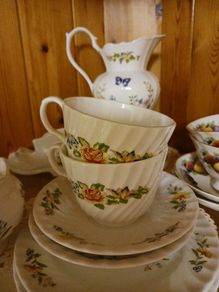 Aynsley cottage garden tea set