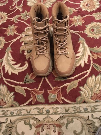 Boots size EU-40, UK-7