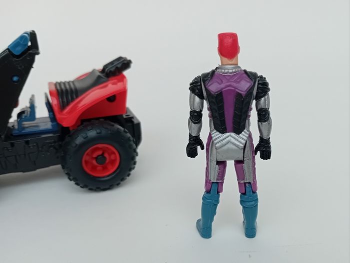 Kenner M.A.S.K. Iguana Vehicle & Figure