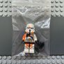 lego star wars sw0523 Clone Airborne Trooper, 212th Attack Battalion (Phase 2) minifigure - Orange Arm, Dirt Stains, Light Bluish Gray Cloth Kama, Scowl Image 3