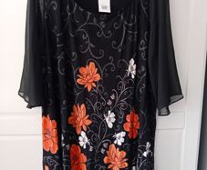 Evans Top BNWT Size 22-24
