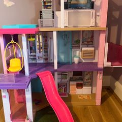 Barbie  Doll House