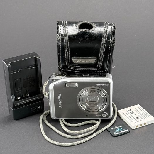 Fujifilm FinePix V10 Gun Metallic 5.1 MP Digital Camera
