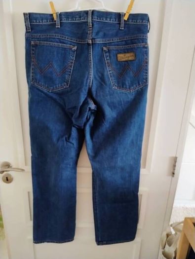 Wrangler Jeans cotton 36 inch waist and 32 inch leg in good condition see last two photos for exact measurements FREE STANDARD POSTAGE INCLUDED