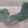 Beautiful green suede boots Image 2