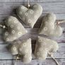 Set of 6,8,10,12.. daisies napkins / matching decorative hearts Image 6