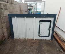 dog kennel