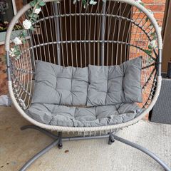 Double egg chair