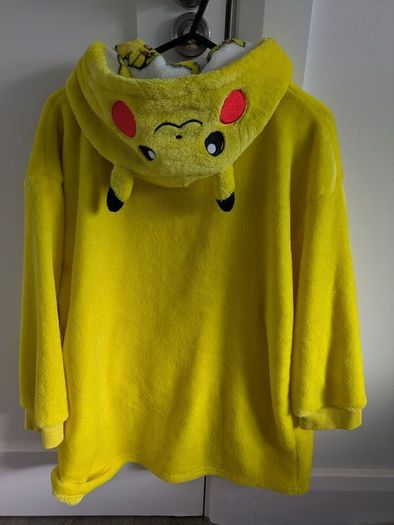 Pikachu Snoodie S/M Excellent Condition