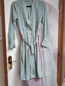 Light green dress