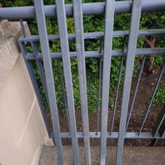 10x Galvanised Steel Posts,  Rails 122cm Long
