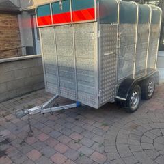 Cattle trailer