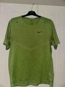 Nike gym top