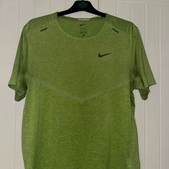 Nike gym top