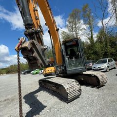 Hyundai digger hx140l