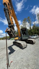 Hyundai digger hx140l