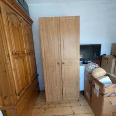 Freestanding wardrobe