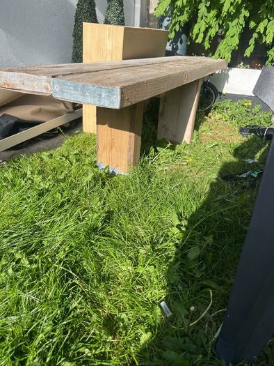 wooden bench