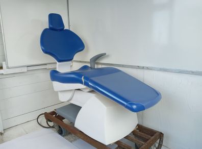 Delivery - Ancar Reclining Dental Treatment Chair /Beauty Treatment Chair.