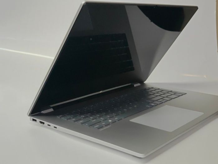 HP OmniBook 7 Laptop 17.3" FHD Touch Warranty