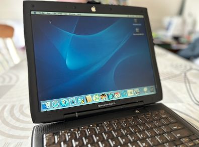 Apple PowerBook G3 333 (Bronze KB/Lombard)