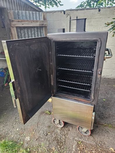 BBQ Smoker