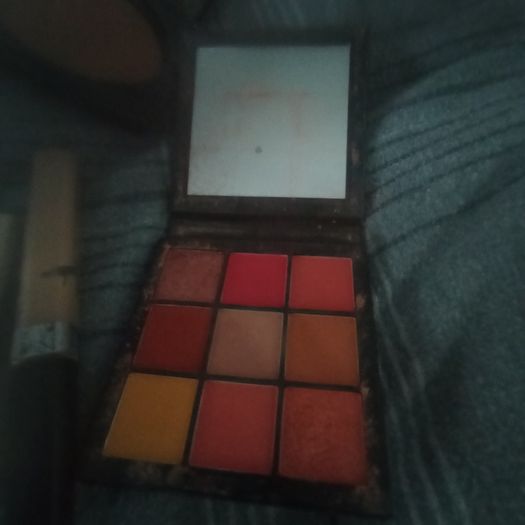 Makeup bundle