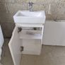 Bathroom vanity unit with basin Image 3