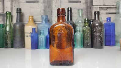 412 - Vintage Collectible Decorative Bottle