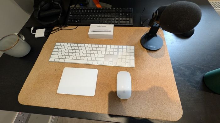 Apple Desk Setup Bundle - Magic Keyboard, Trackpad 2 & Magic Mouse 2 (Plus Free Bonus!)