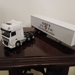 Corgi 1/50 scale truck and trailer